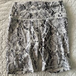 Alo Yoga Vapor Bike Shorts Size Small